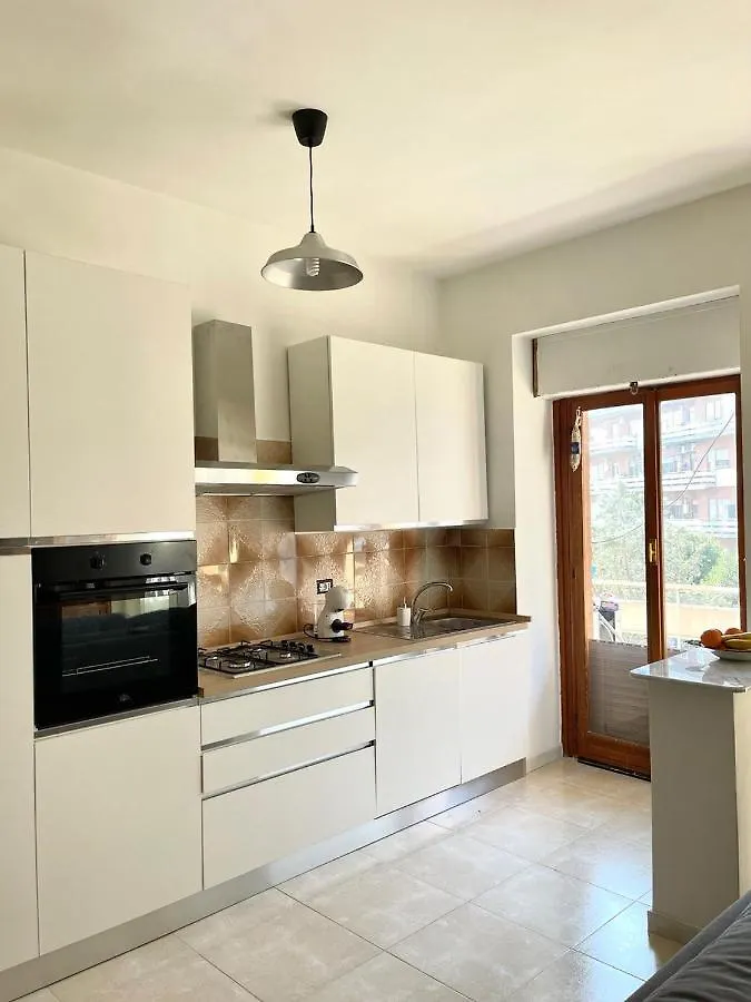 Sunny House Apartment Rome